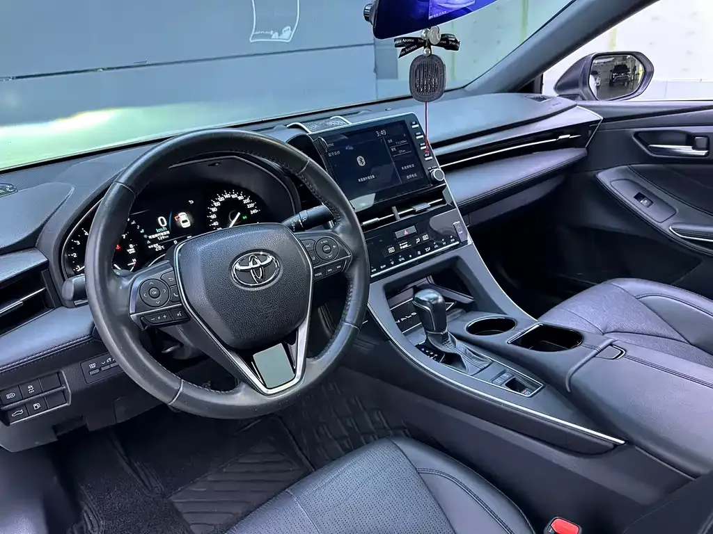 Toyota Avalon — фото 9