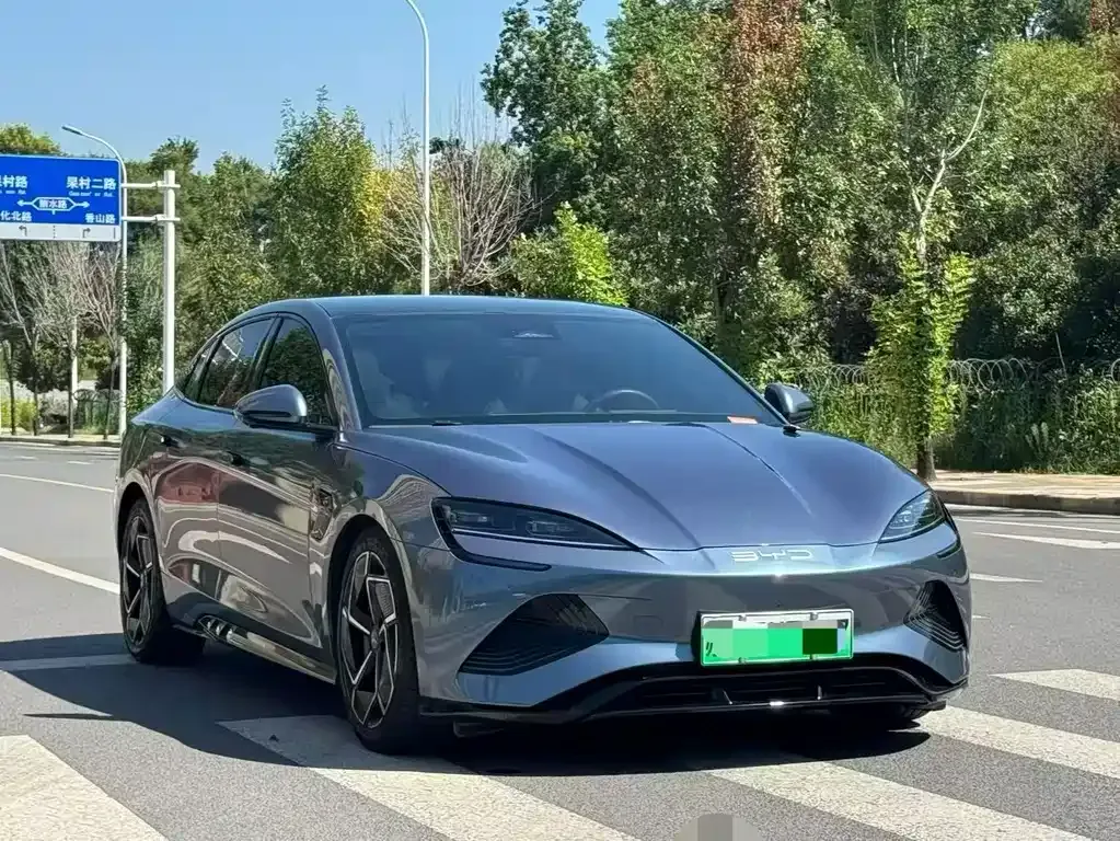 BYD Seal — фото 9
