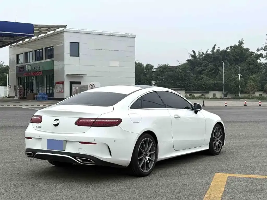 Mercedes-Benz E-Class (Import) — фото 9