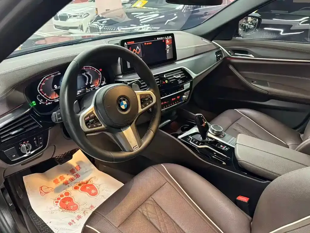 BMW 5 Series — фото 2
