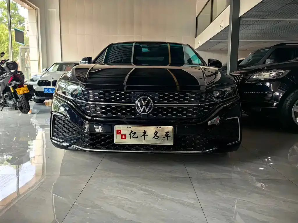 Volkswagen Passat — фото 6
