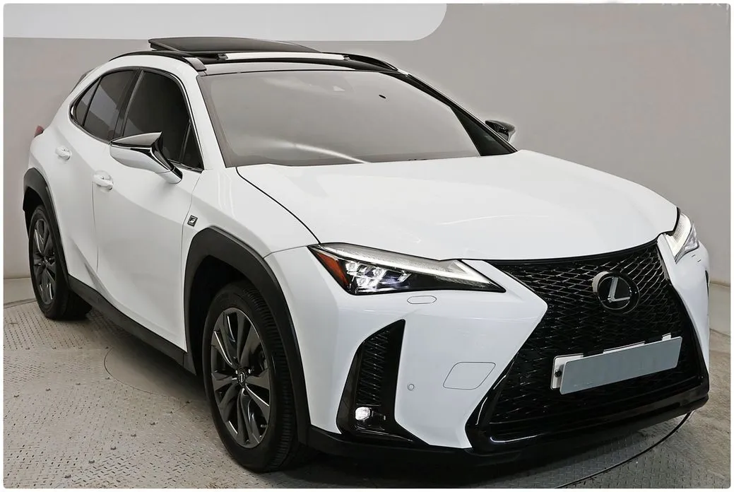 Lexus UX — фото 2