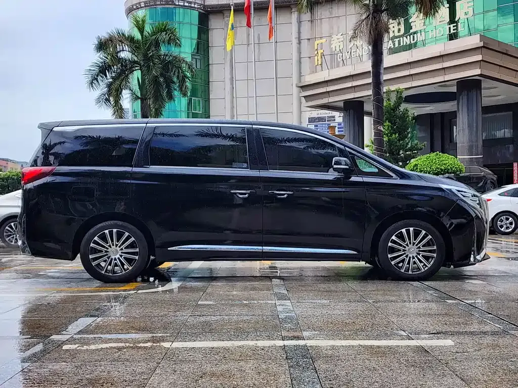 GAC Motor Trumpchi M8 — фото 7