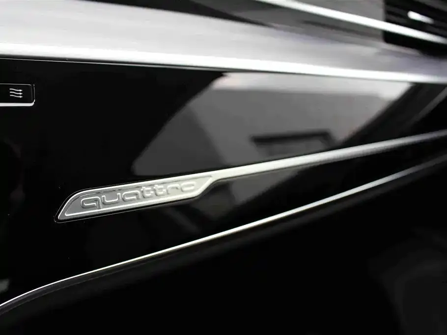Audi A8 — фото 2