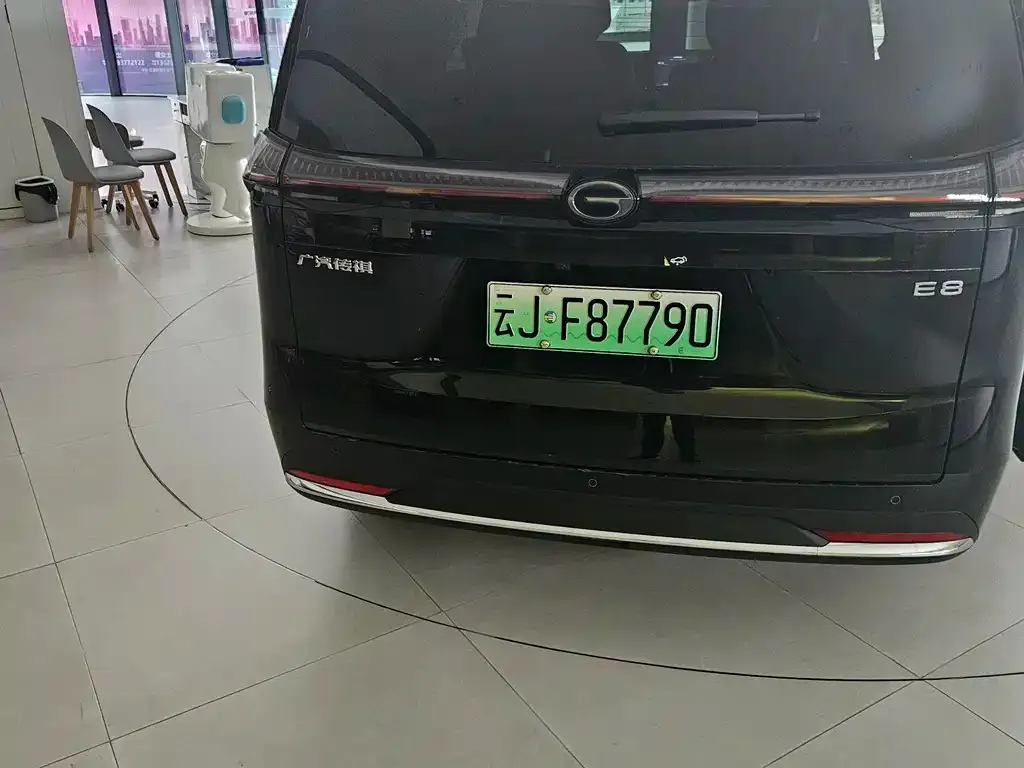 GAC Motor Trumpchi E8 PHEV — фото 7