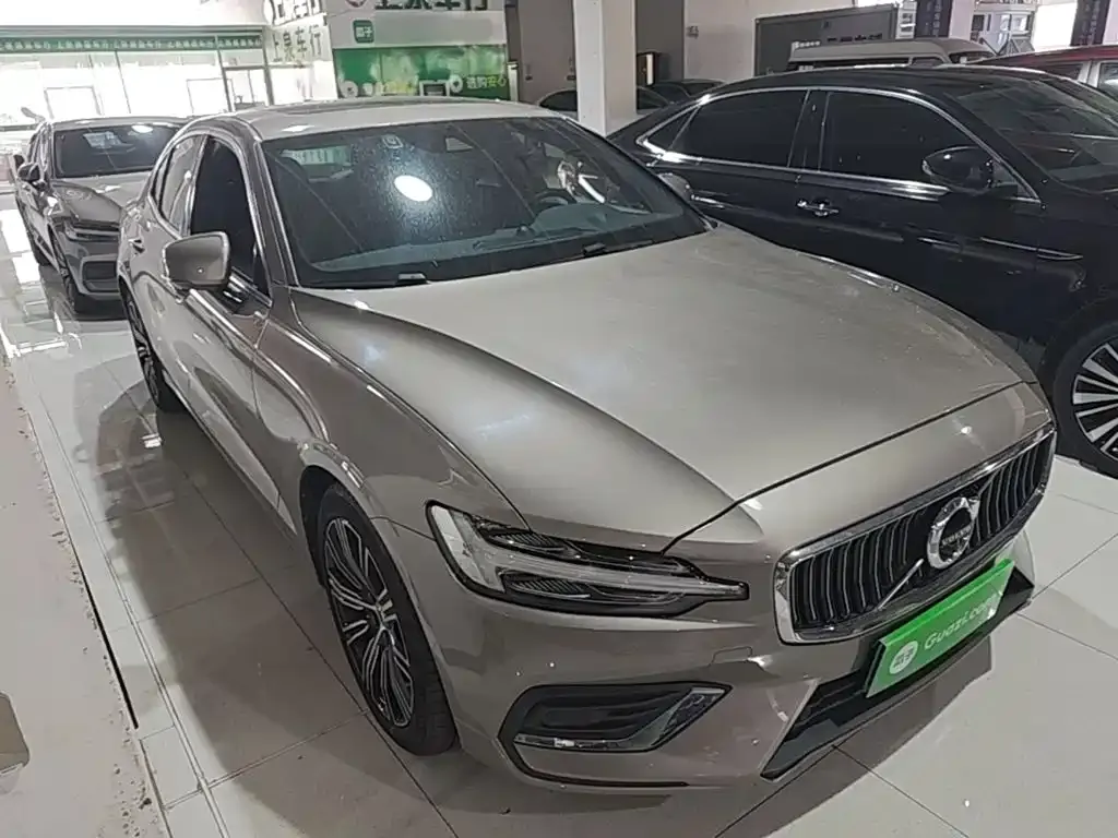 Volvo S60 — фото 4