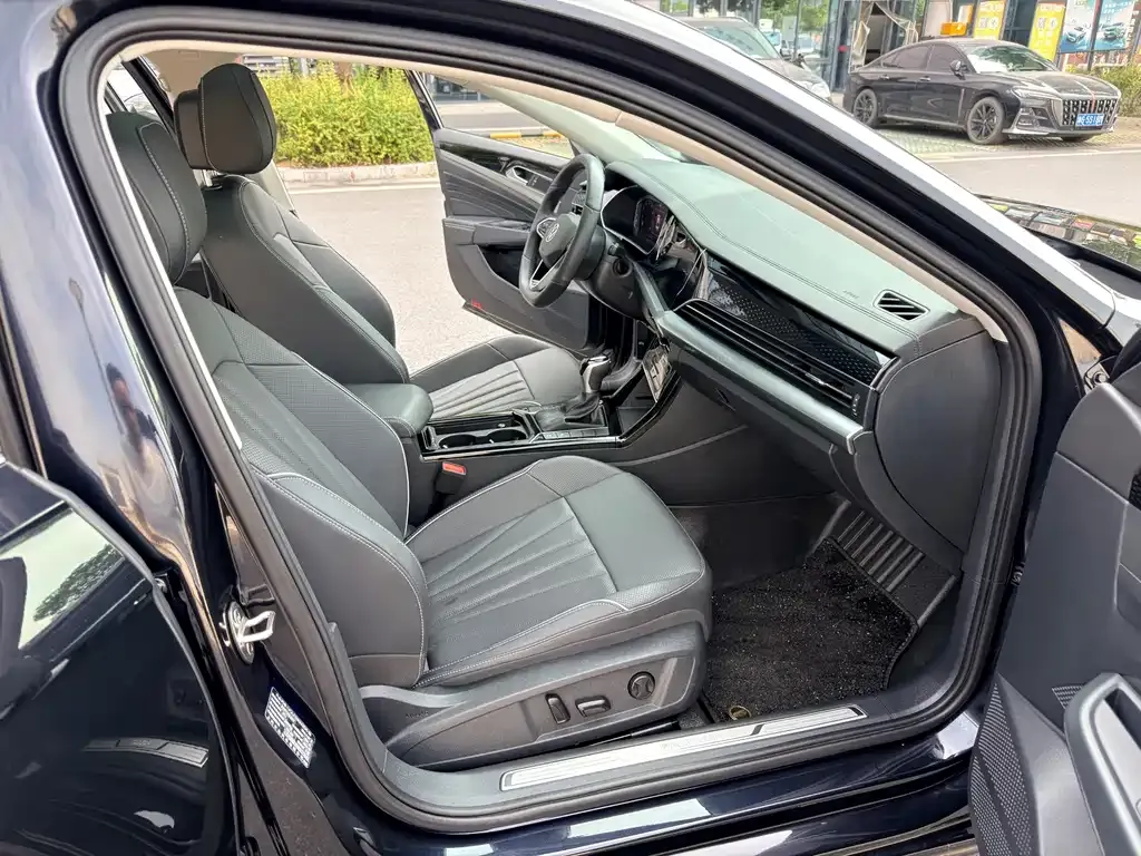 Volkswagen Passat — фото 6