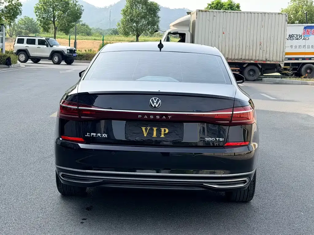 Volkswagen Passat — фото 4