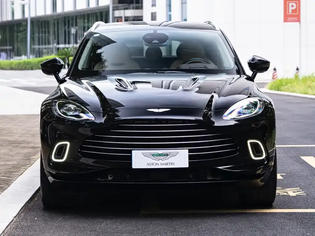 Aston Martin DBX — фото 4