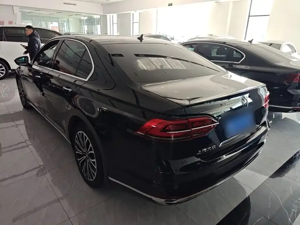Volkswagen Phideon — фото 2