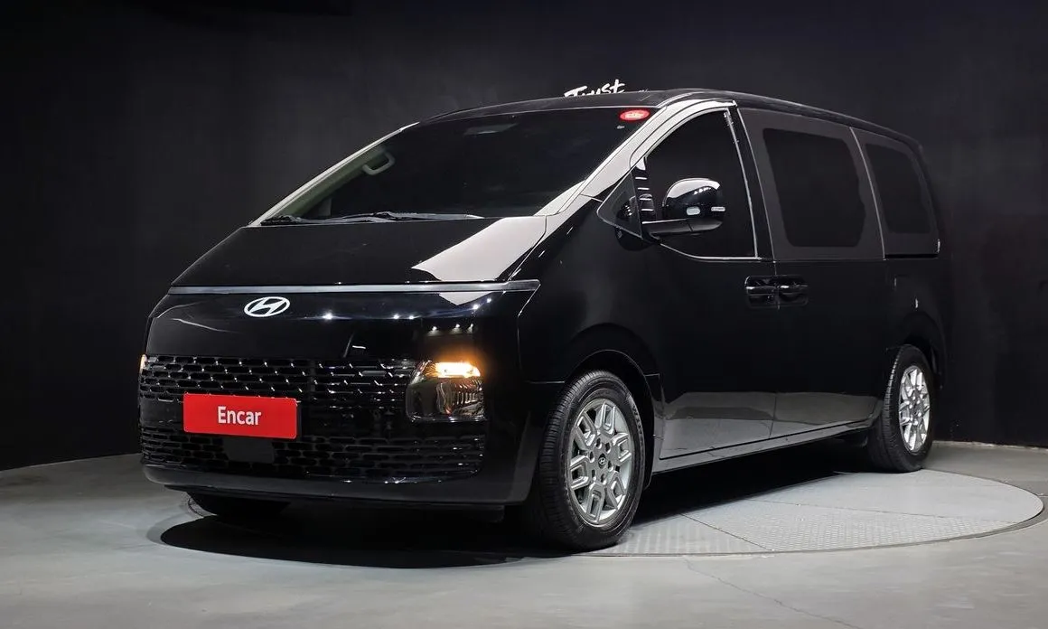 Hyundai Staria — фото 1