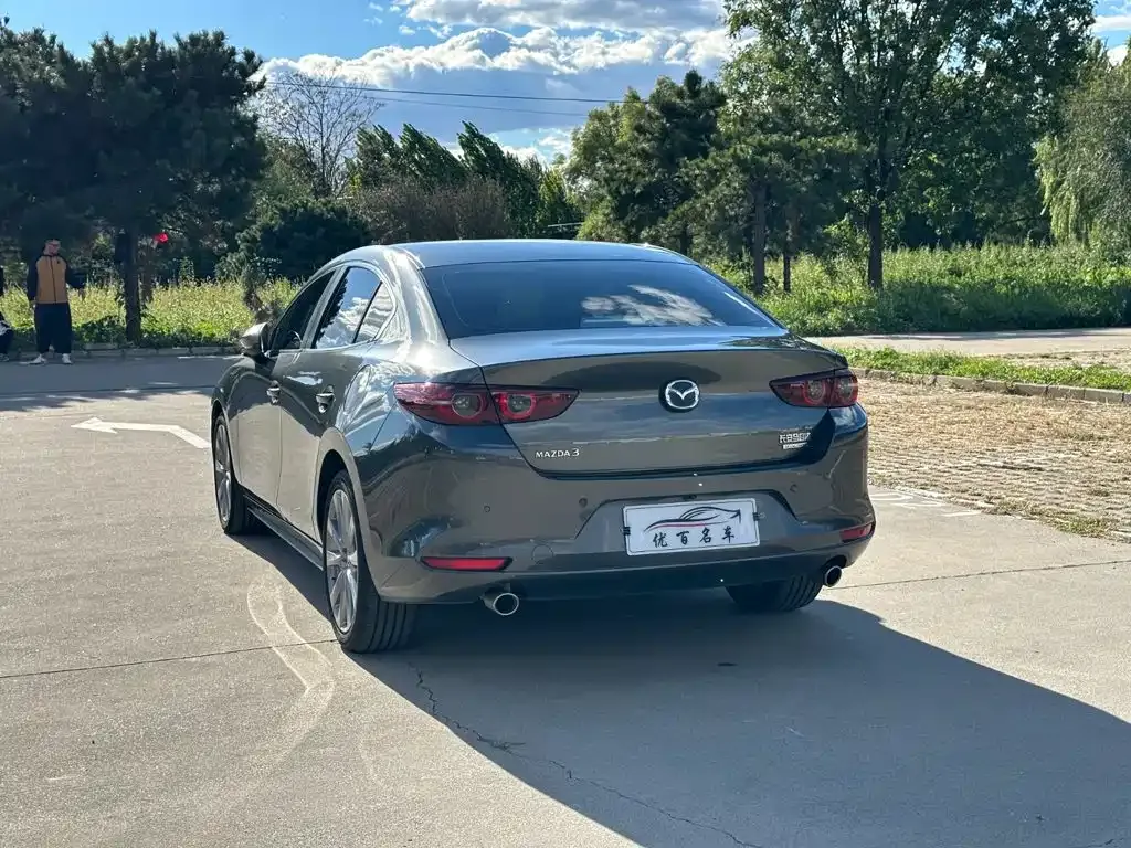 Mazda 3 Axela — фото 10