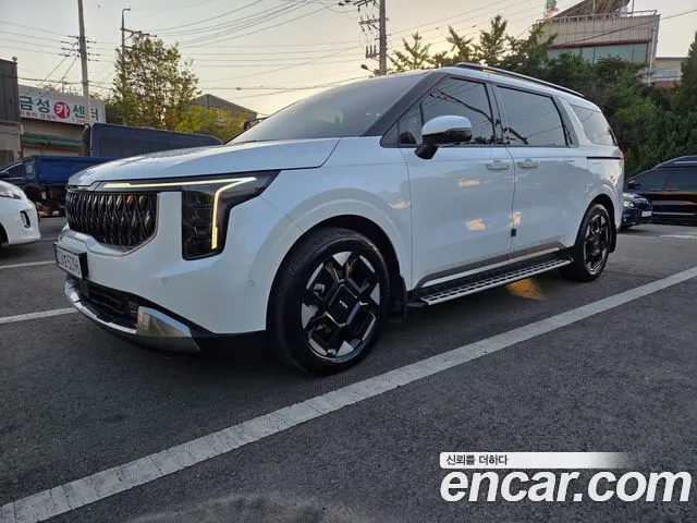 Kia Carnival — фото 10
