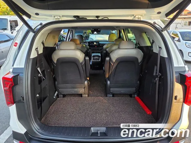 Kia Carnival — фото 2