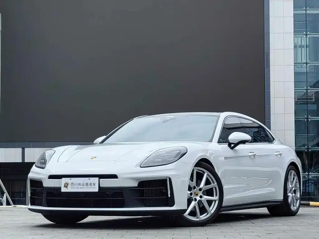 Porsche Panamera — фото 1