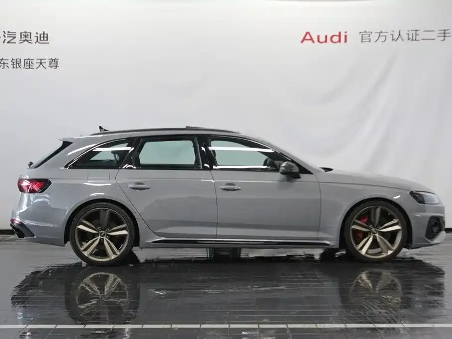Audi RS 4 — фото 10