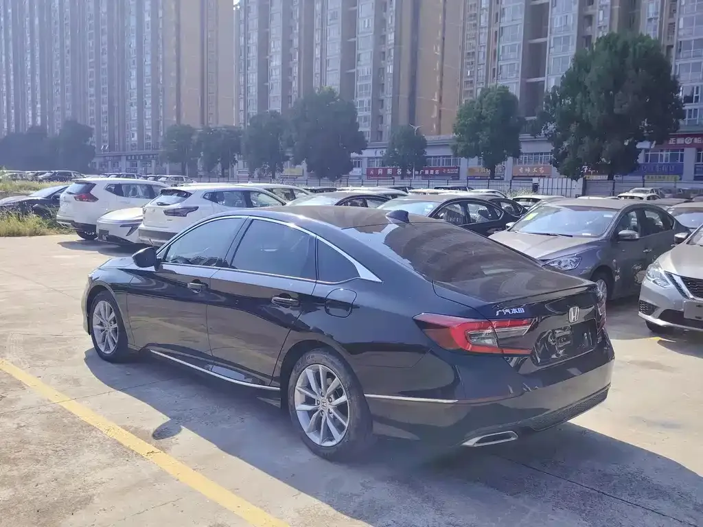 Honda Accord — фото 5