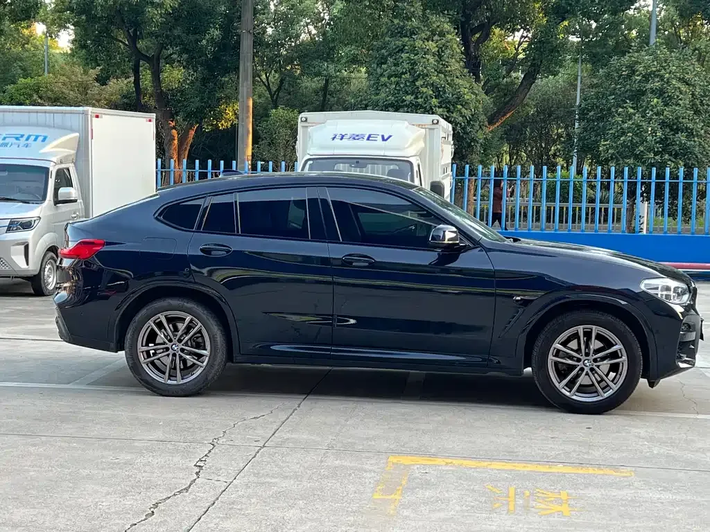 BMW X4 — фото 7