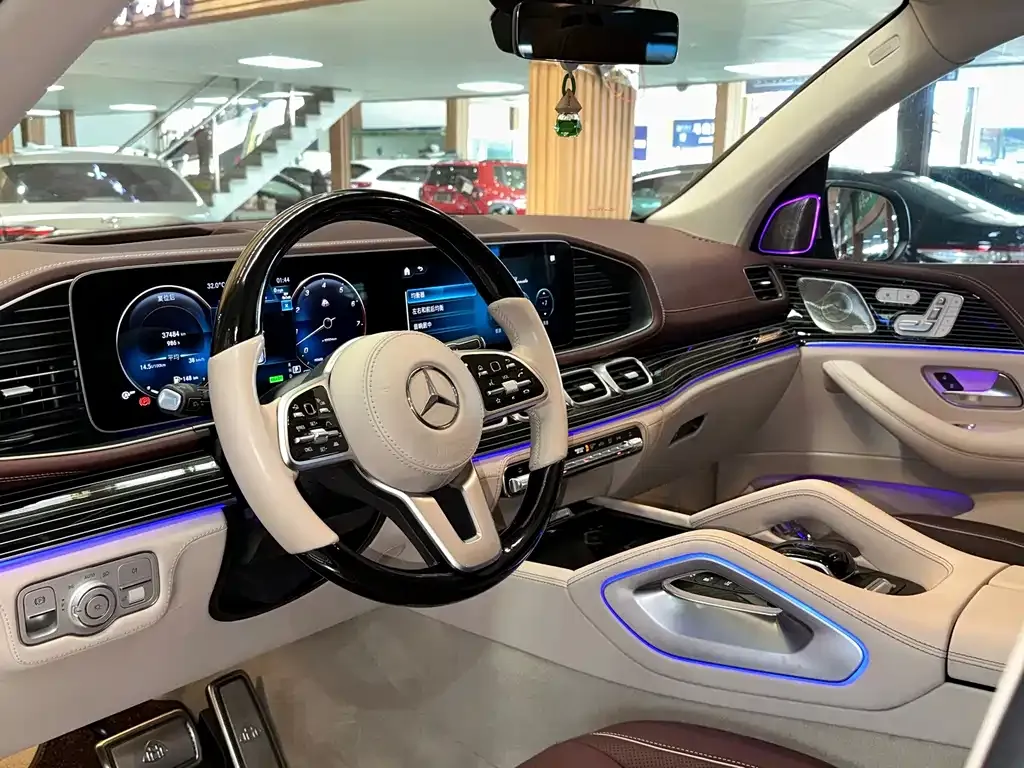 Mercedes-Benz GLS — фото 2