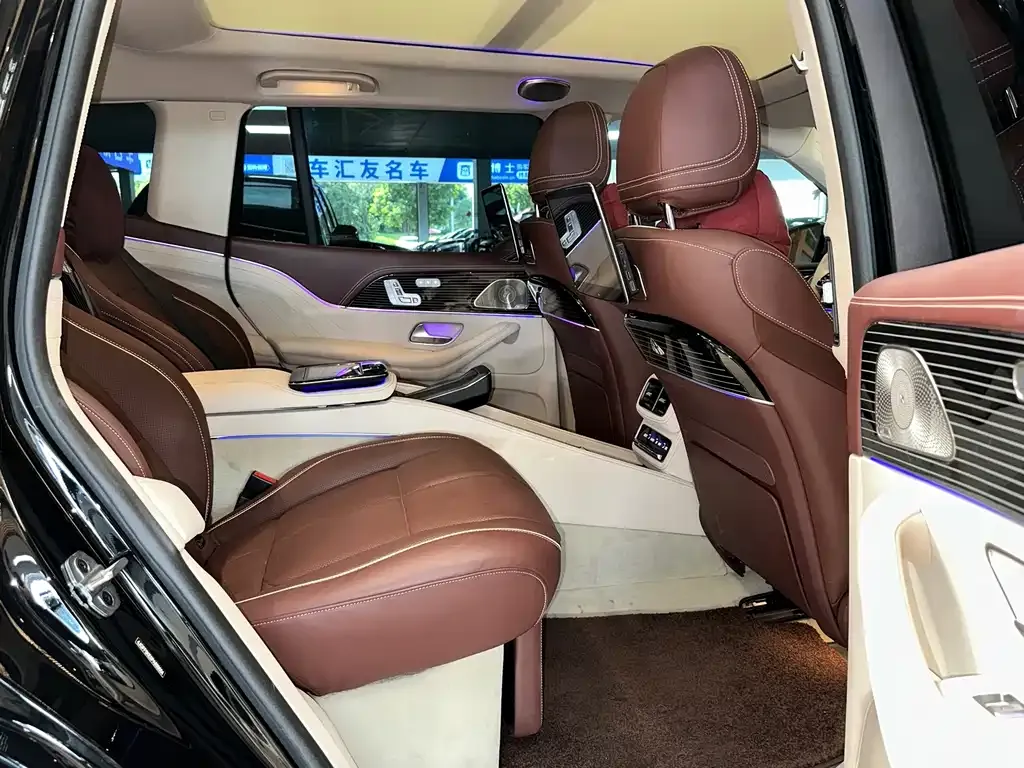 Mercedes-Benz GLS — фото 10