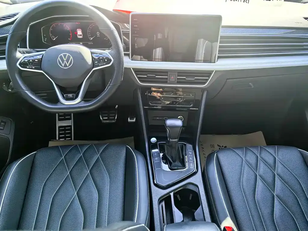 Volkswagen Tiguan L — фото 7