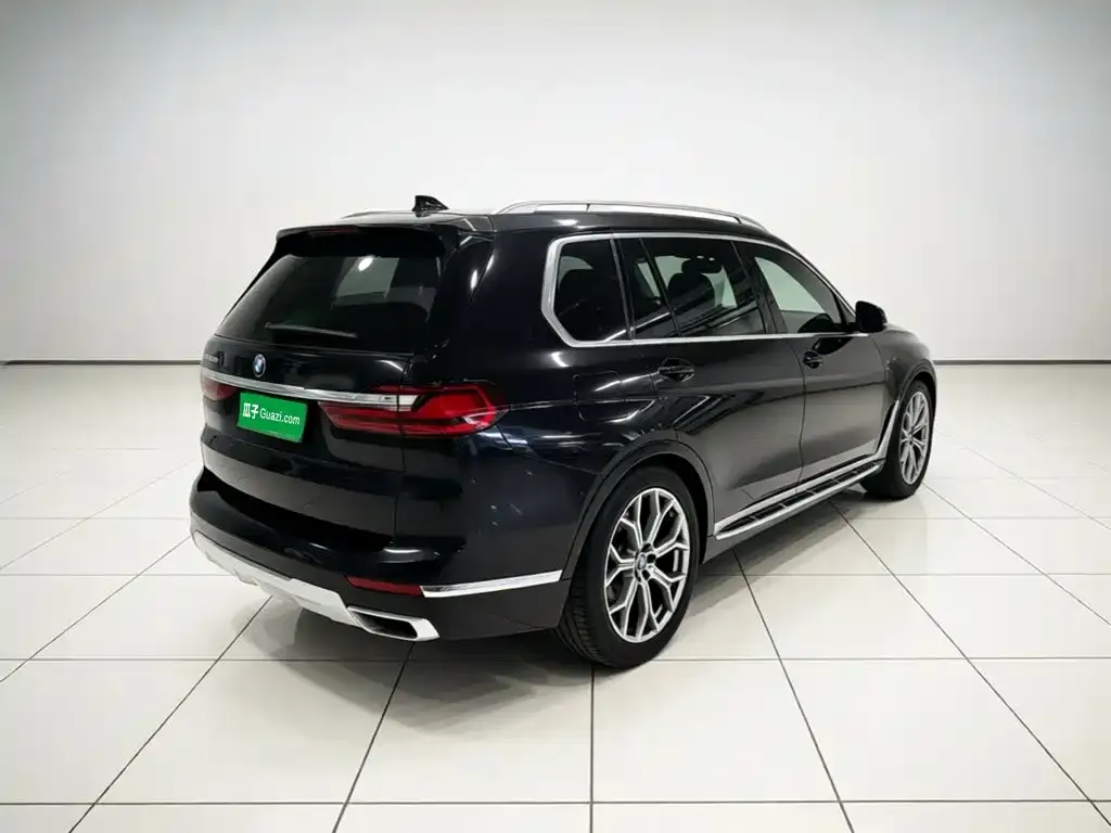 BMW X7 — фото 2