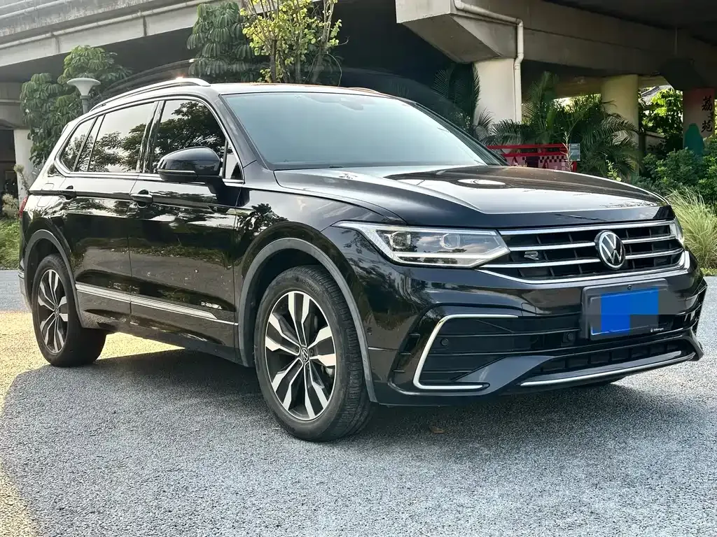 Volkswagen Tiguan L — фото 6