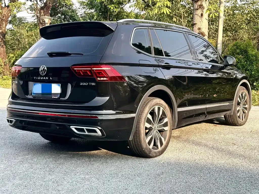 Volkswagen Tiguan L — фото 8