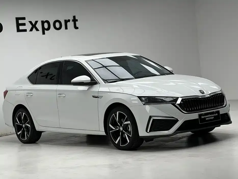 Skoda Octavia — фото 7