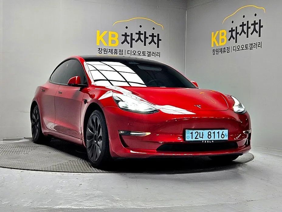 Tesla Model 3 — фото 10