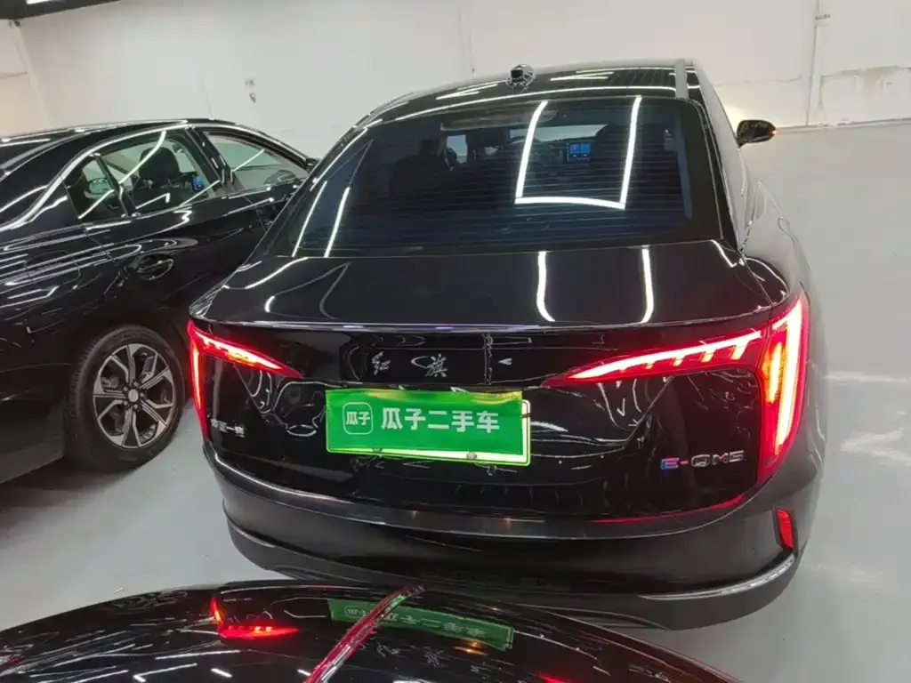 Hongqi E-QM5 — фото 7