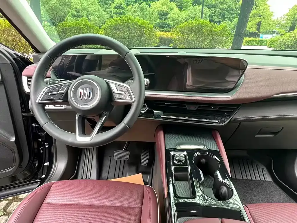 Buick Envision Plus — фото 9