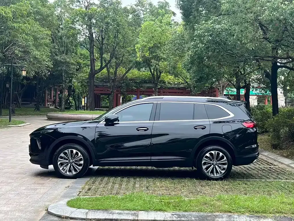 Buick Envision Plus — фото 5