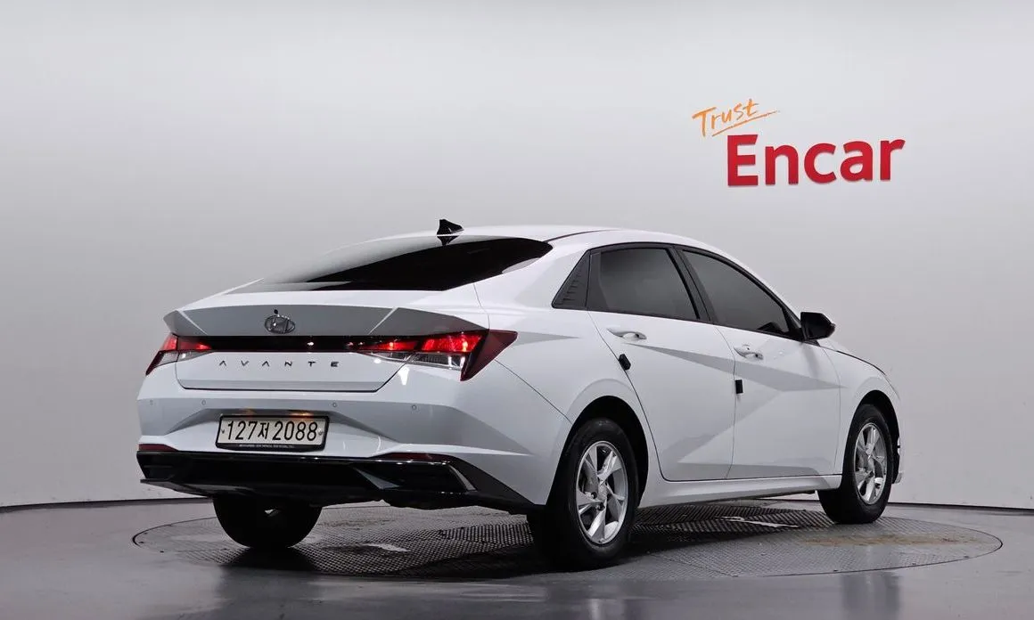 Hyundai AVANTE — фото 2