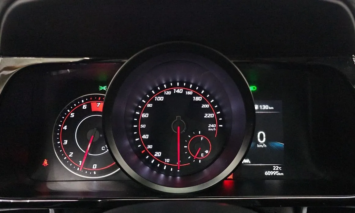 Hyundai AVANTE — фото 9