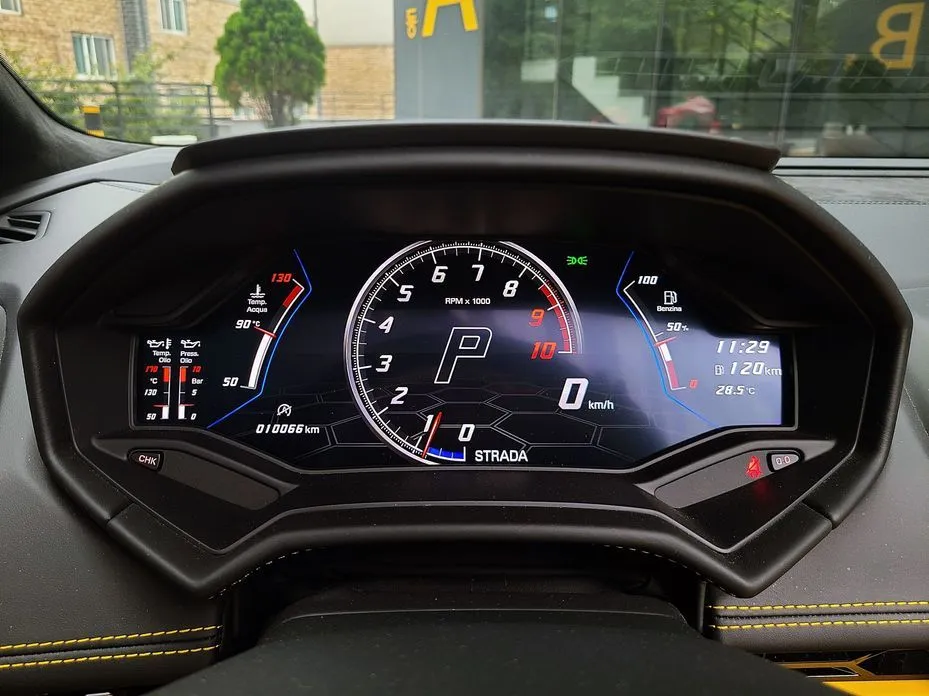 Lamborghini Huracan — фото 10