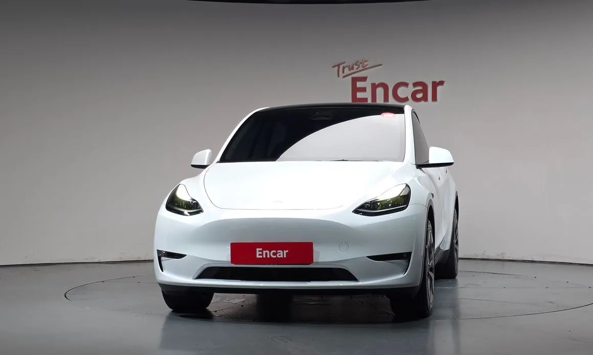 Tesla Model Y — фото 9
