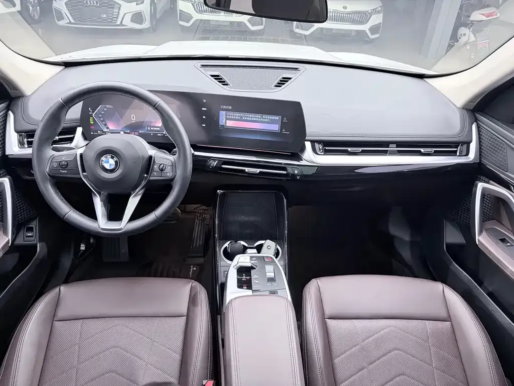 BMW X1 — фото 10