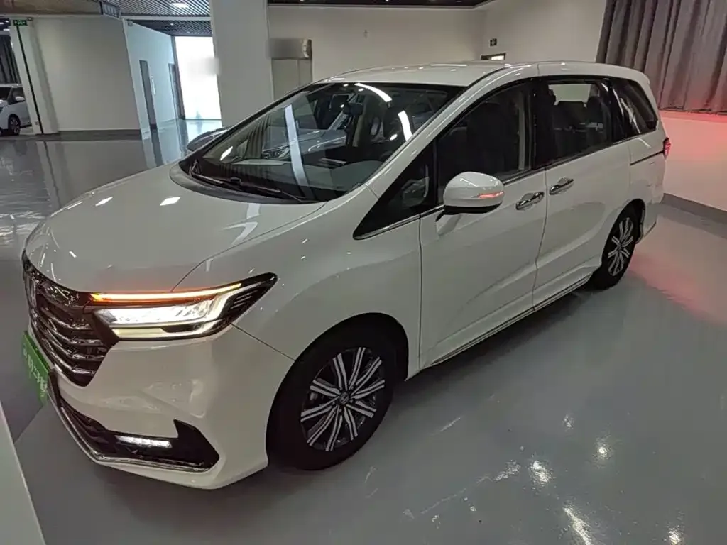 Honda Odyssey — фото 1