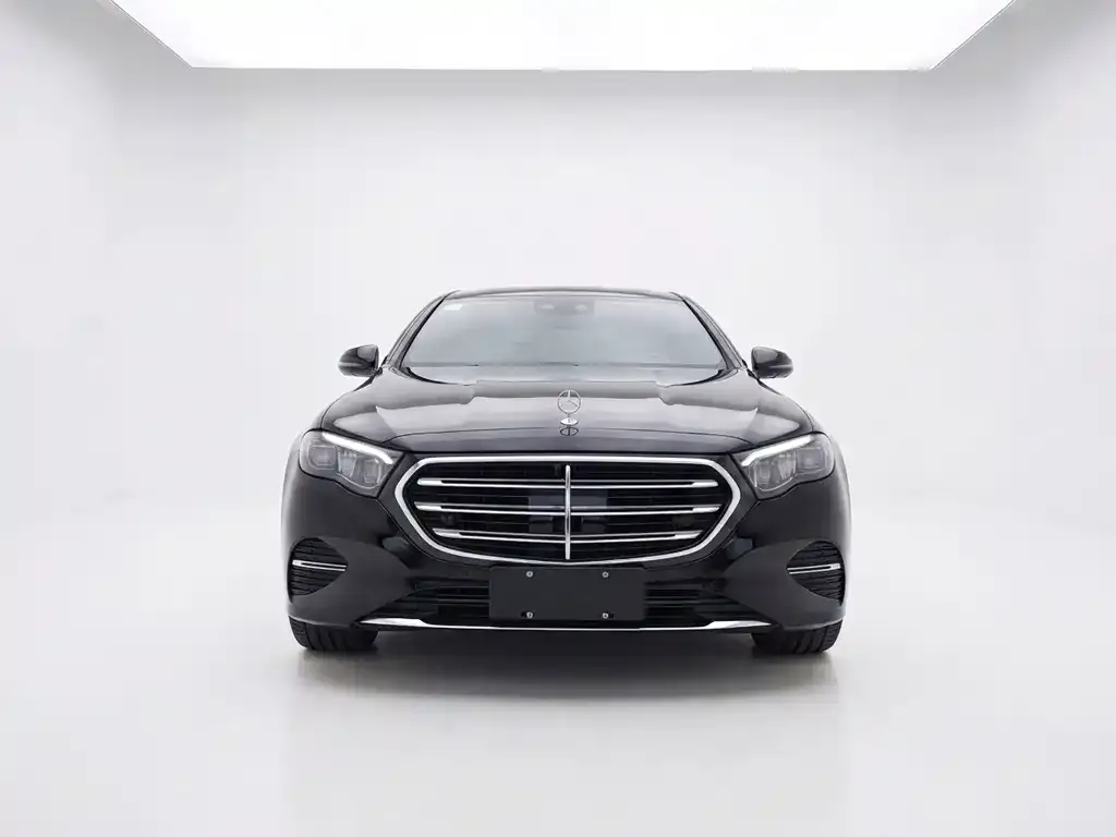Mercedes-Benz E-Class — фото 2