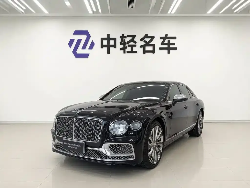 Bentley Flying Spur — фото 1
