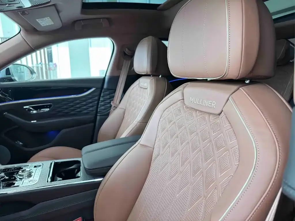Bentley Flying Spur — фото 5