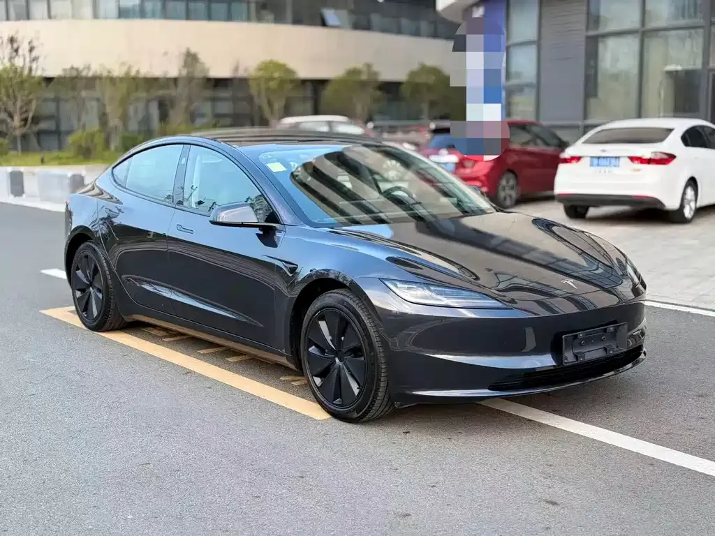 Tesla Model 3 — фото 5
