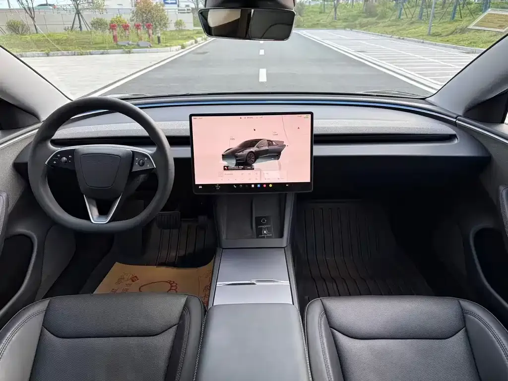 Tesla Model 3 — фото 3