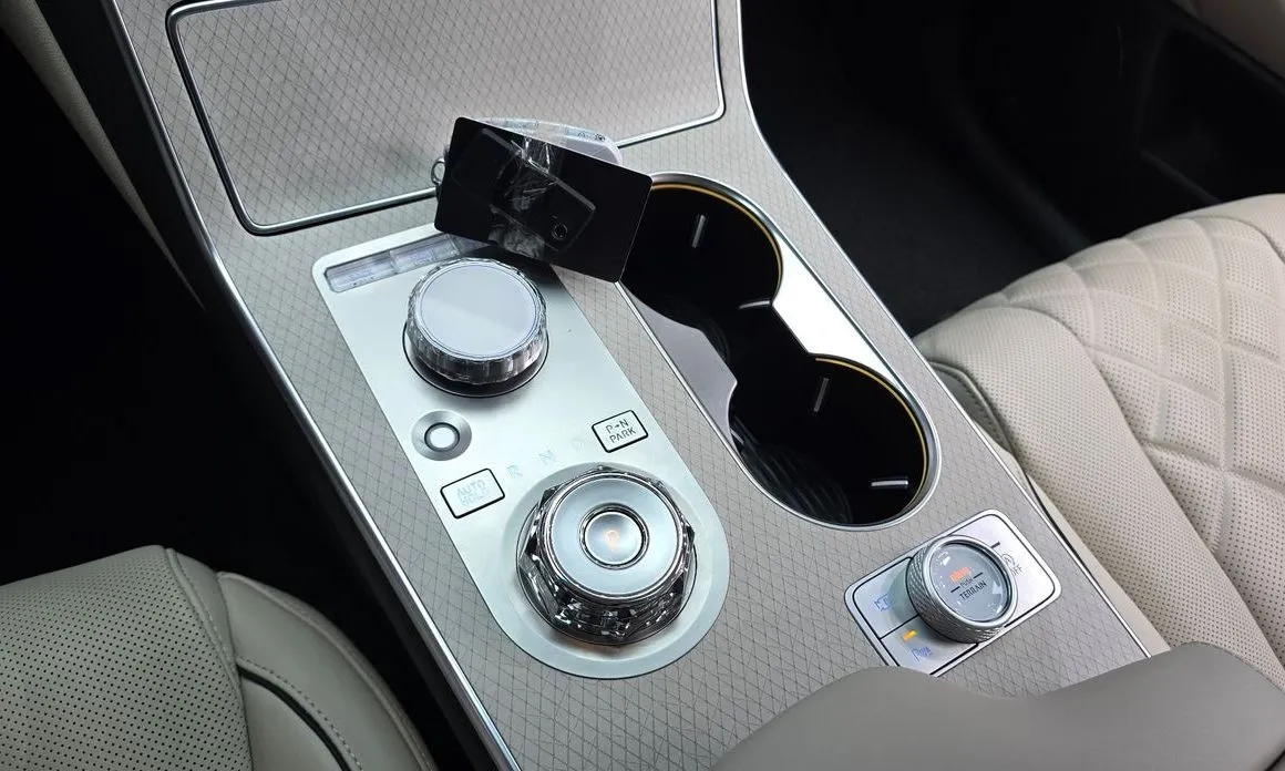 Genesis GV80 — фото 10