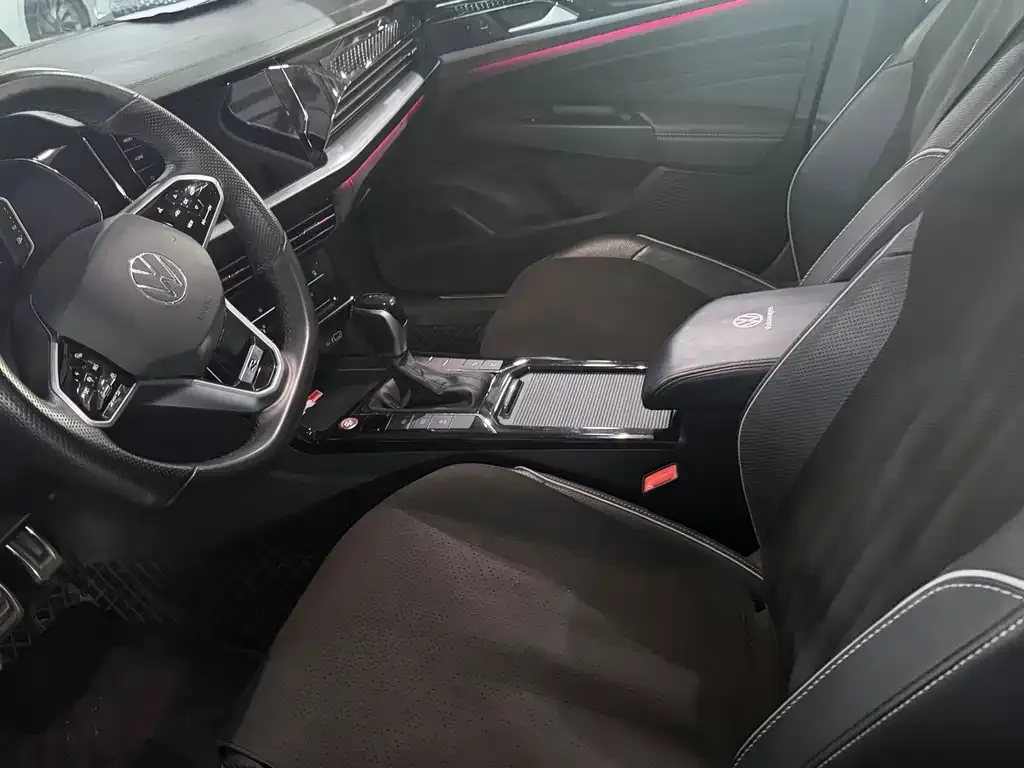 Volkswagen Passat — фото 10