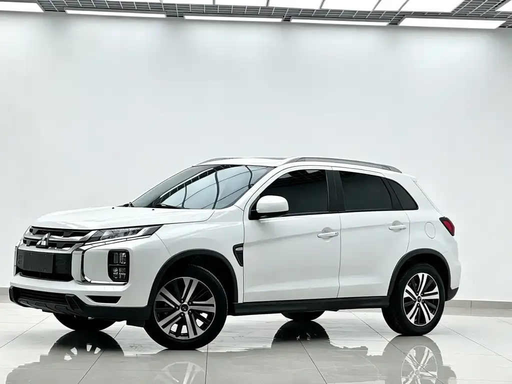 Mitsubishi ASX — фото 1
