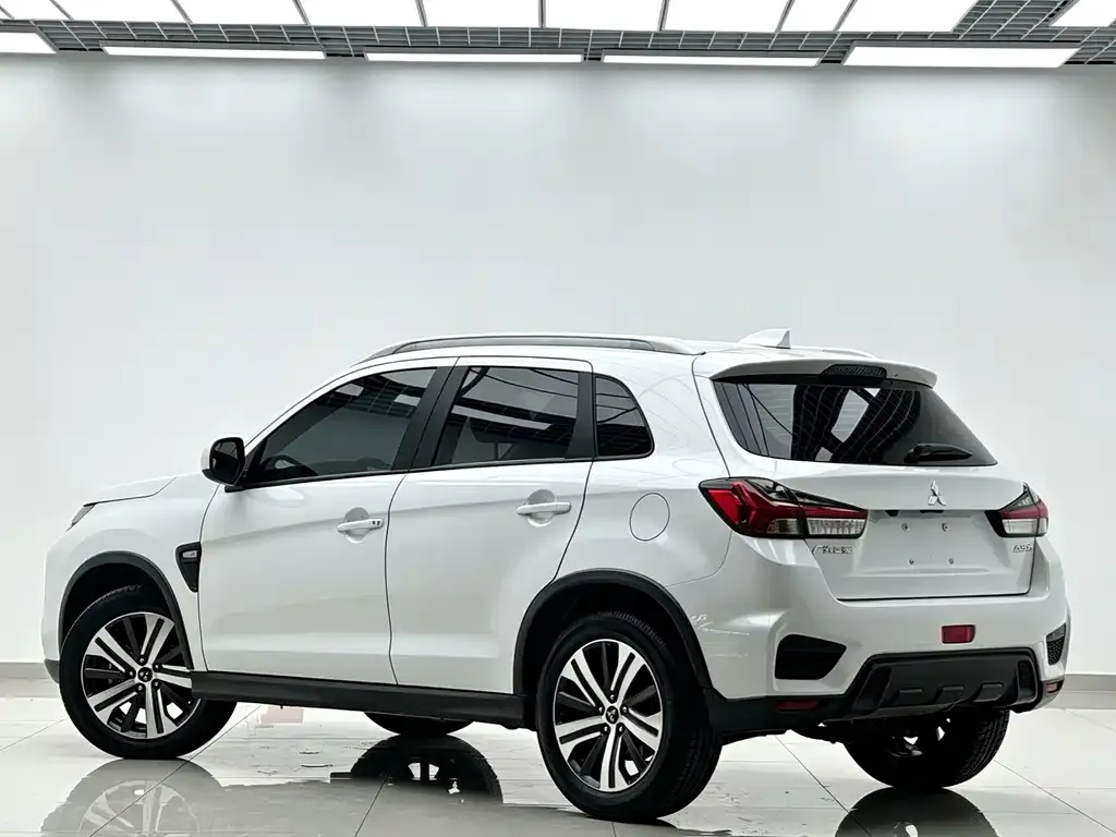 Mitsubishi ASX — фото 10