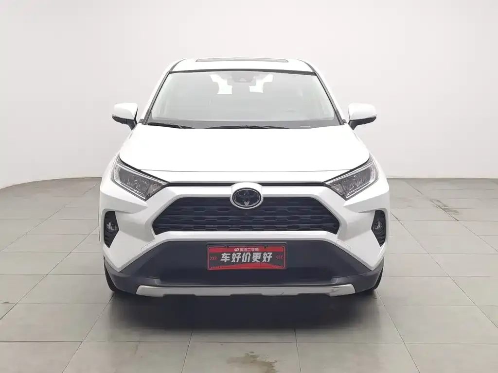 Toyota RAV4 — фото 2
