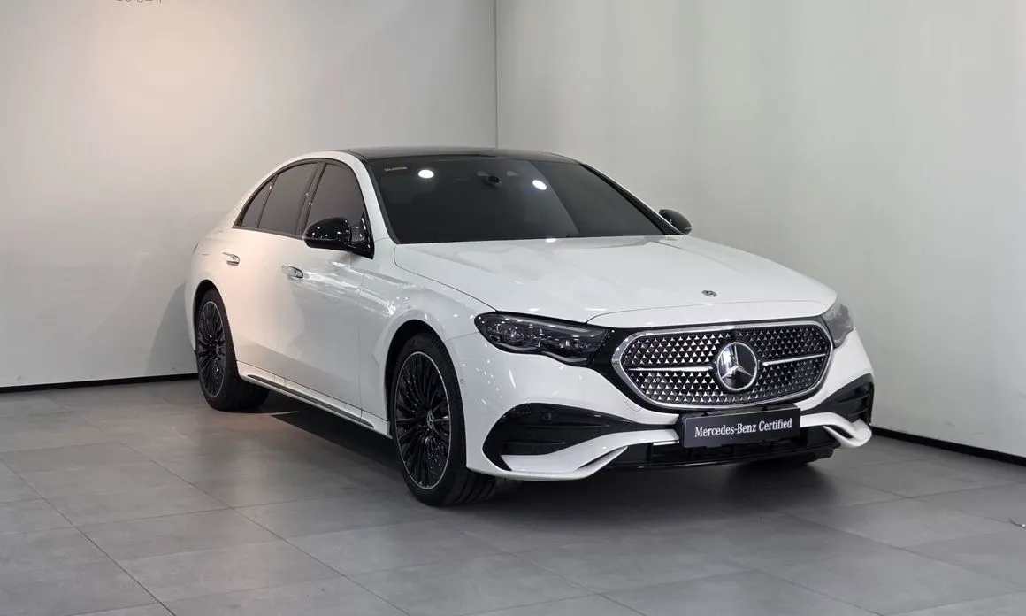 Mercedes-Benz E-Class — фото 1